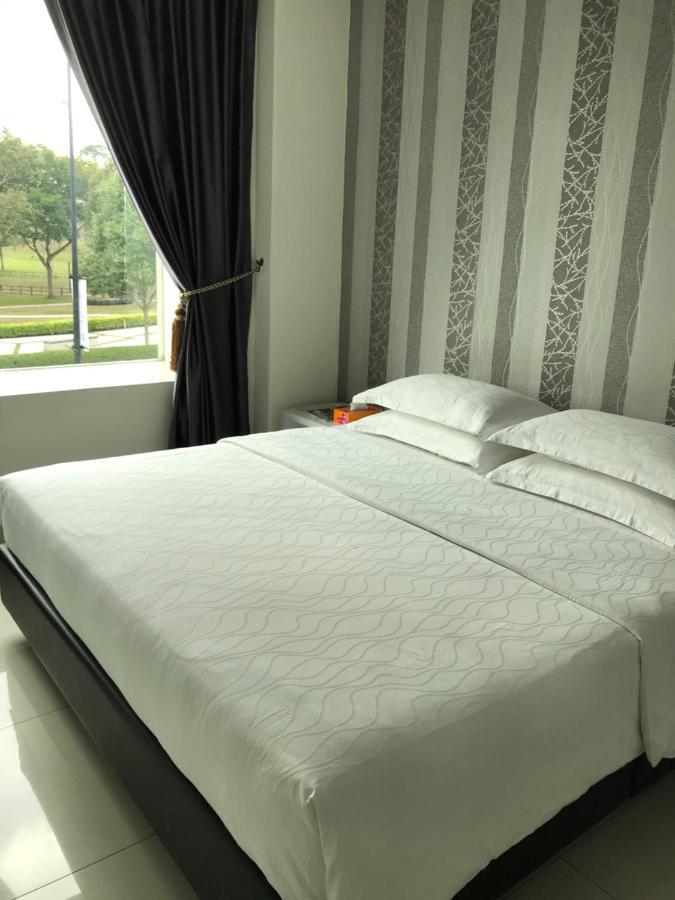 Goody Hotel ยะโฮร์บาห์รู ภายนอก รูปภาพ