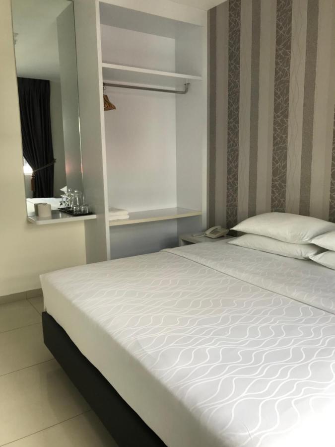 Goody Hotel ยะโฮร์บาห์รู ภายนอก รูปภาพ