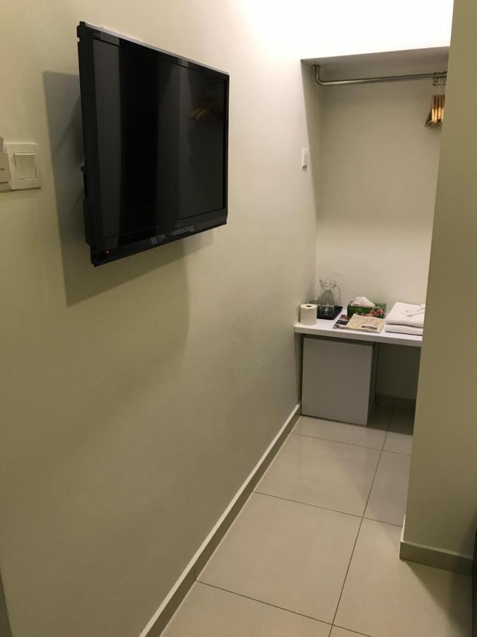 Goody Hotel ยะโฮร์บาห์รู ภายนอก รูปภาพ